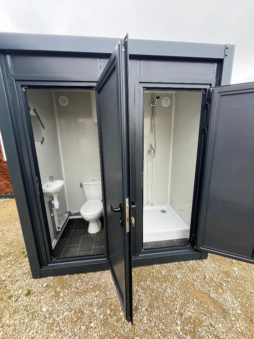 Contenedor sanitario WC + Lavabo + Ducha conectable Gris